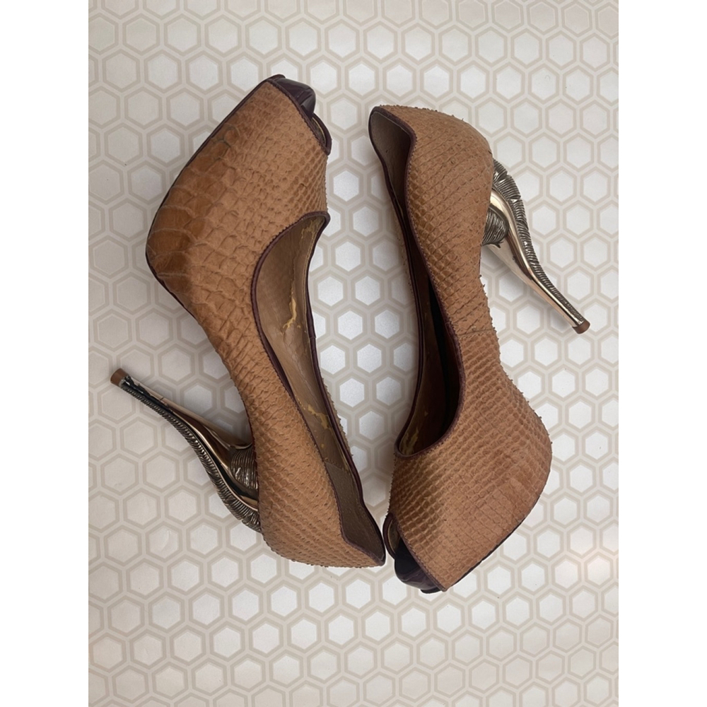 Women's Brazilian Dilly Heels Size 9 Brown